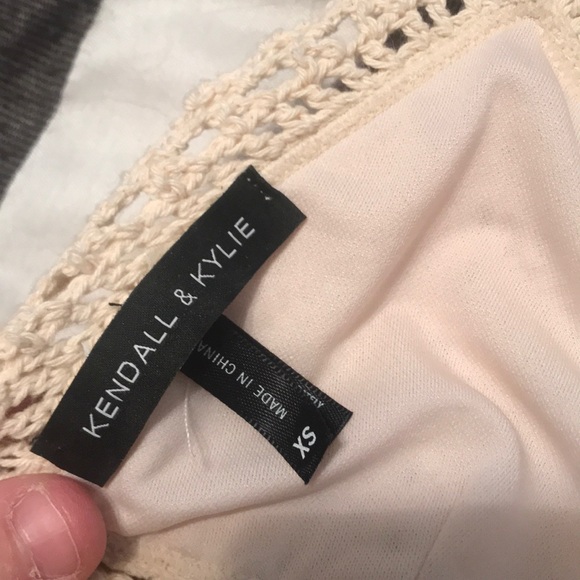 Halter top - Picture 3 of 3